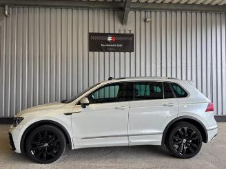 Volkswagen Tiguan Highline 2.0 TDI 4Motion R-Line Pano Voll picture 3