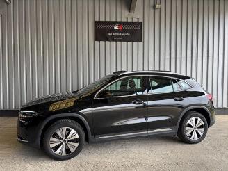krockskadad bil auto Mercedes EQA 300 4Matic Panorama / AHK 2022/11