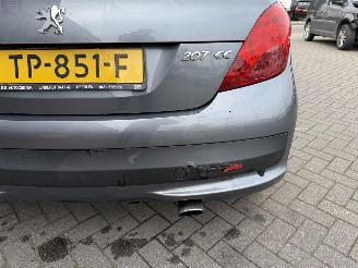 Peugeot 207 CC 1.6 VTi picture 10