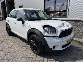 Damaged car Mini Countryman 1.6 One Knockout Edition 2014/9
