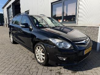 Voiture accidenté Hyundai I-30 1.4 i-Motion 2012/1