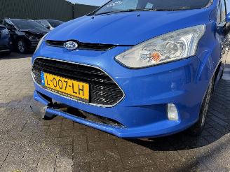 Ford B-Max 1.0 EcoBoost Titanium picture 13