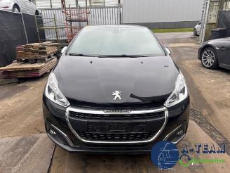 Auto incidentate Peugeot 208 208 I (CA/CC/CK/CL), Hatchback, 2012 / 2019 1.2 12V e-THP PureTech 110 2017/7