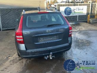 krockskadad bil auto Kia Cee d Cee'd Sporty Wagon (EDF), Combi, 2007 / 2012 1.6 CVVT 16V 2008/5