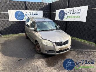 Vrakbiler auto Skoda Roomster Roomster (5J), MPV, 2006 / 2015 1.4 16V 2007/6