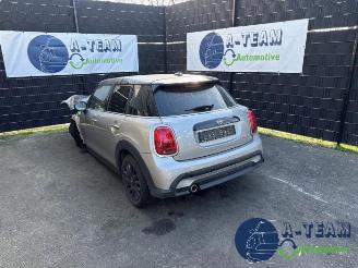 krockskadad bil auto Mini Cooper Mini (F55), Hatchback 5-drs, 2013 1.5 12V Cooper 2023/6