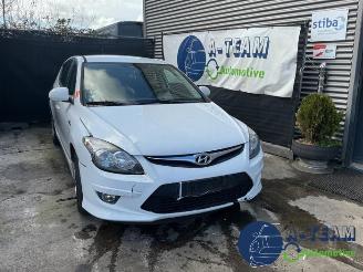 Uttjänta bilar auto Hyundai I-30 i30 (GDHB5), Hatchback, 2011 1.4 16V 2011/11