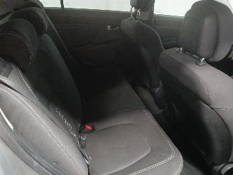 Kia Sportage Sportage (SL) Terreinwagen 1.6 GDI 16V 4x2 (G4FD) [99kW]  (06-2010/02-=
2016) picture 8