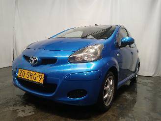 Vrakbiler auto Toyota Aygo Aygo (B10) Hatchback 1.0 12V VVT-i (1KR-FE) [50kW]  (07-2005/05-2014) 2011/11