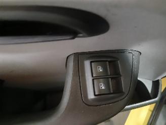 Fiat Doblo Doblo Cargo (223) Van 1.6 16V (182.B.6000(Euro 3)) [76kW]  (10-2001/10=
-2005) picture 12