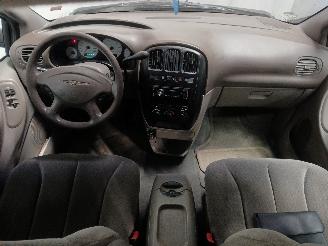 Chrysler Voyager Voyager/Grand Voyager (RG/RS) MPV 3.3 V6 (EGA) [128kW]  (02-2000/12-20=
08) picture 13