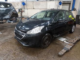 Vrakbiler auto Peugeot 208 208 I (CA/CC/CK/CL) Hatchback 1.2 Vti 12V PureTech 82 (EB2F(HMZ)) [60k=
W]  (03-2012/12-2019) 2012/11