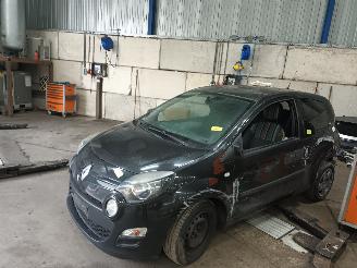 Vrakbiler auto Renault Twingo Twingo II (CN) Hatchback 3-drs 1.2 16V (D4F-764(D4F-E7)) [55kW]  (03-2=
007/09-2014) 2013/1