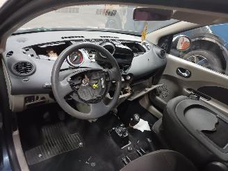 Renault Twingo Twingo II (CN) Hatchback 3-drs 1.2 16V GT TCE (D4F-780) [74kW]  (03-20=
07/09-2014) picture 5