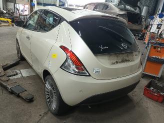 Lancia Ypsilon Ypsilon (312) Hatchback 0.9 TwinAir 85 (312.A.2000(Euro 5)) [63kW]  (0=
5-2011/...) picture 4