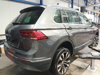 Volkswagen Tiguan Tiguan (AD1) SUV 2.0 TDI 16V BlueMotion Techn.SCR 4Motion (DFGA) [110k=
W]  (01-2016/04-2024) picture 3