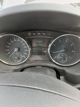 Mercedes R-klasse R (W251) MPV 3.5 350 V6 24V 4-Matic (M272.967) [200kW]  (08-2005/12-20=
12) picture 2