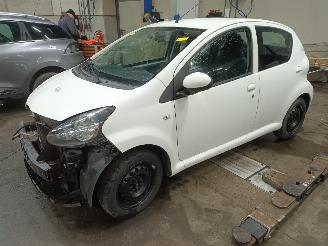 Vrakbiler auto Toyota Aygo Aygo (B10) Hatchback 1.0 12V VVT-i (1KR-FE) [50kW]  (07-2005/05-2014) 2006/10