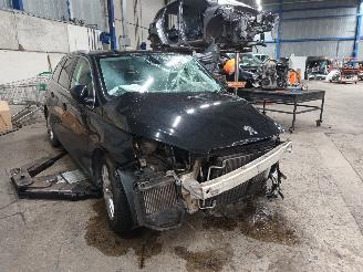 Peugeot 308 308 SW (L4/L9/LC/LJ/LR) Combi 5-drs 1.2 12V e-THP PureTech 130 (EB2DTS=
(HNY)) [96kW]  (03-2014/06-2021) picture 2