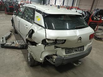 Citroën C4 C4 Cactus (0B/0P) Hatchback 5-drs 1.2 PureTech 110 12V (EB2ADT(HNP)) [=
81kW]  (09-2014/...) picture 4