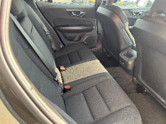 Volvo V-60 V60 II (ZW) Combi 2.0 B3 16V Mild Hybrid (B420T3(Euro6d)) [120kW]  (03=
-2020/...) picture 19