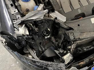 Volkswagen Golf Golf VI (5K1) Hatchback 1.6 TDI 16V (CAYC(Euro 5)) [77kW]  (02-2009/11=
-2012) picture 11