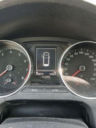 Volkswagen Polo Polo V (6R) Hatchback 1.0 12V BlueMotion Technology (CHYA) [44kW]  (01=
-2014/10-2017) picture 2