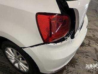 Volkswagen Polo Polo V (6R) Hatchback 1.0 12V BlueMotion Technology (CHYA) [44kW]  (01=
-2014/10-2017) picture 13