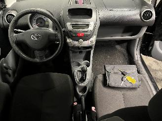 Toyota Aygo Aygo (B10) Hatchback 1.0 12V VVT-i (1KR-FE) [50kW]  (07-2005/05-2014) picture 11