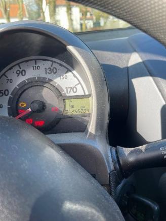 Toyota Aygo Aygo (B10) Hatchback 1.0 12V VVT-i (1KR-FE) [50kW]  (07-2005/05-2014) picture 2