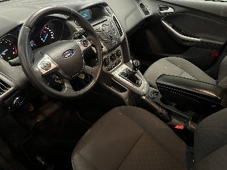 Ford Focus Focus 3 Wagon Combi 1.0 Ti-VCT EcoBoost 12V 100 (M2DC) [74kW]  (02-201=
2/05-2018) picture 12