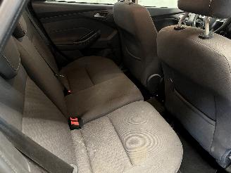 Ford Focus Focus 3 Wagon Combi 1.0 Ti-VCT EcoBoost 12V 100 (M2DC) [74kW]  (02-201=
2/05-2018) picture 10