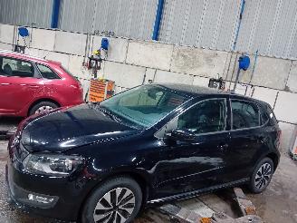 Volkswagen Polo Polo V (6R) Hatchback 1.2 TDI 12V BlueMotion (CFWA(Euro 5)) [55kW]  (1=
0-2009/05-2014) picture 1