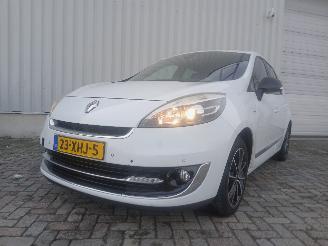 skadebil auto Renault Scenic Grand Scénic III (JZ) MPV 1.4 16V TCe 130 (H4J-700(H4J-A7)) [96kW]  =
(02-2009/12-2016) 2012/6