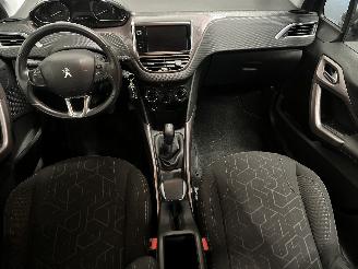 Peugeot 2008 2008 (CU) MPV 1.2 Vti 12V PureTech 82 (EB2F(HMZ)) [60kW]  (03-2013/12-=
2018) picture 11