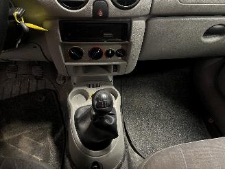 Renault Kangoo Kangoo (KC) MPV 1.6 16V (K4M-752) [70kW]  (06-2001/01-2008) picture 17