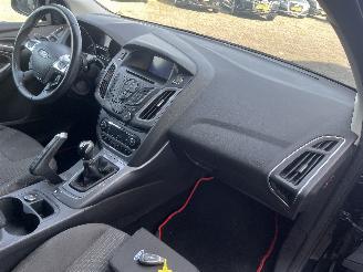 Ford Focus Focus 3 Hatchback 1.0 Ti-VCT EcoBoost 12V 100 (M2DA(Euro 5)) [74kW]  (=
02-2012/05-2018) picture 7