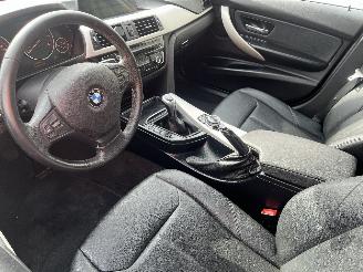 BMW 3-serie 3 serie (F30) Sedan 318d 2.0 16V (B47-D20A) [100kW]  (03-2012/10-2018)= picture 28