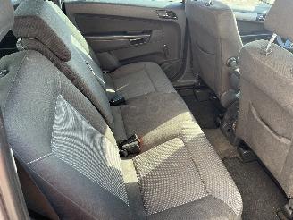 Opel Zafira Zafira (M75) MPV 1.6 16V (A16XER(Euro 5)) [85kW]  (01-2008/04-2015) picture 9