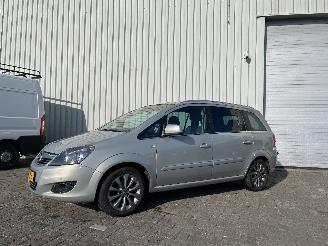 Opel Zafira Zafira (M75) MPV 1.6 16V (A16XER(Euro 5)) [85kW]  (01-2008/04-2015) picture 3