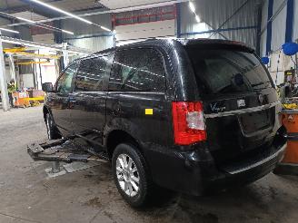 Lancia Voyager Voyager (RT) MPV 2.8 CRD 16V (ENS) [120kW]  (09-2011/12-2014) picture 4
