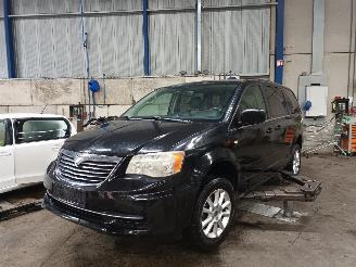 škoda osobní automobily Lancia Voyager Voyager (RT) MPV 2.8 CRD 16V (ENS) [120kW]  (09-2011/12-2014) 2012/4