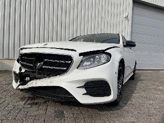 krockskadad bil auto Mercedes E-klasse E (W213) Sedan E-200 2.0 Turbo 16V (M274.920) [135kW]  (01-2016/05-201=
9) 2017/1