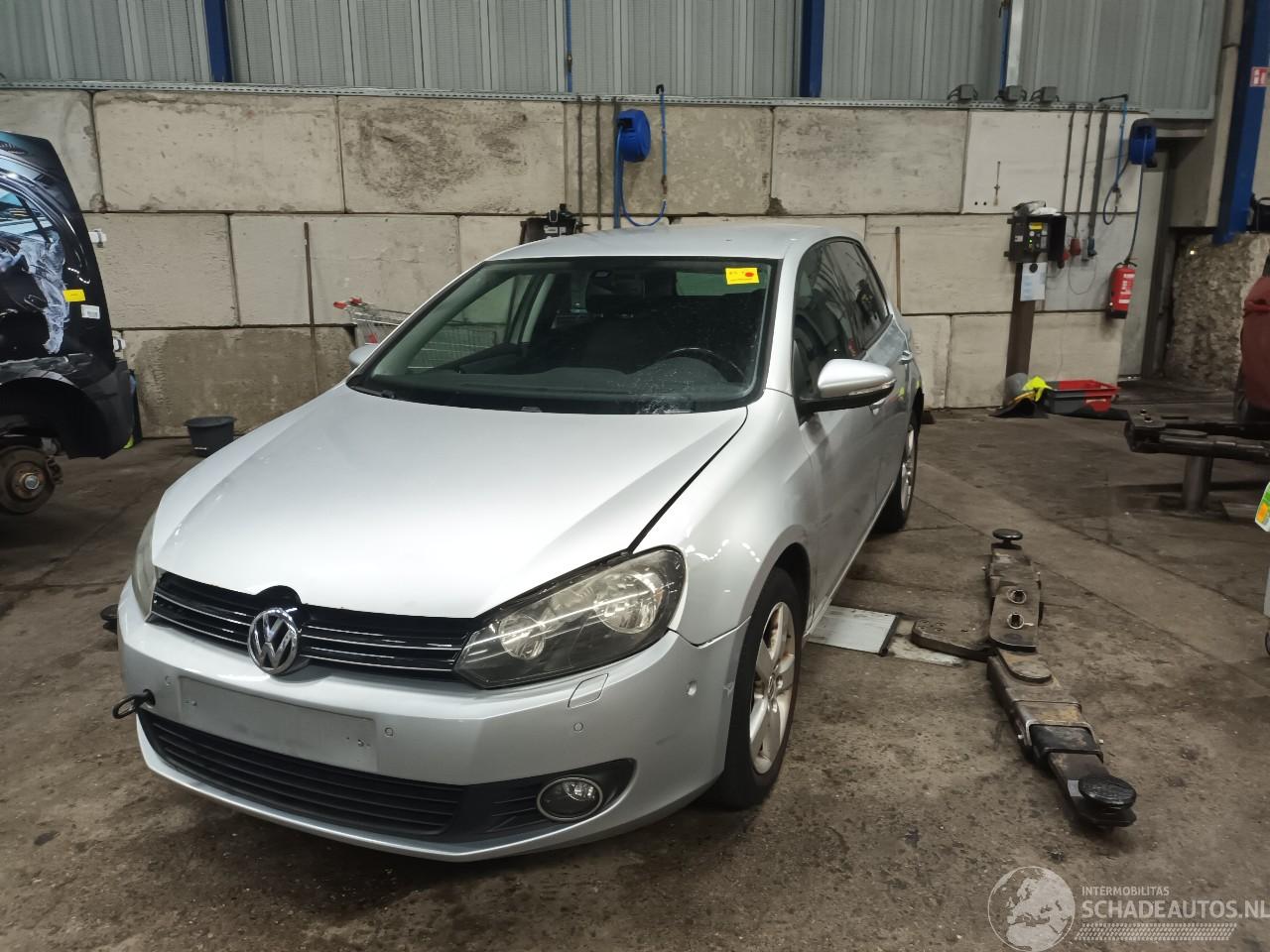 Volkswagen Golf Golf VI (5K1) Hatchback 1.2 TSI BlueMotion (CBZB) [77kW]  (11-2008/11-=
2012)