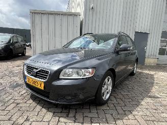 skadebil auto Volvo V-50 V50 (MW) Combi 1.6 D 16V (D4164T) [81kW]  (01-2005/12-2011) 2009/12