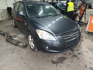 Kia Cee d Cee'd Sporty Wagon (EDF) Combi 1.6 CVVT 16V (G4FC) [93kW]  (09-2007/12=
-2012) picture 2