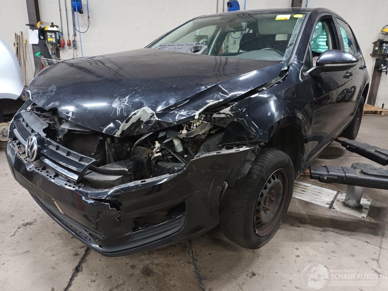 Volkswagen Golf Golf VII (AUA) Hatchback 1.6 TDI 16V (CLHB) [66kW]  (04-2013/03-2020)
