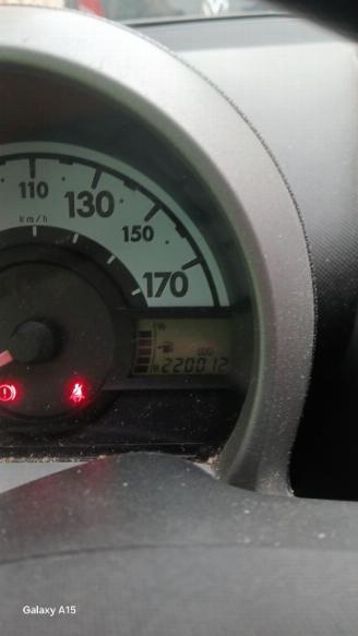 Peugeot 107 107 Hatchback 1.0 12V (384F(1KR)) [50kW]  (06-2005/05-2014) picture 2
