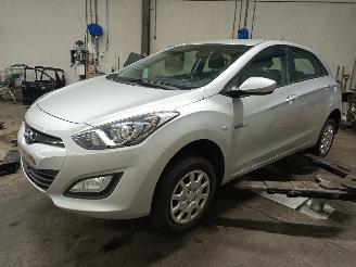 Uttjänta bilar auto Hyundai I-30 i30 (GDHB5) Hatchback 1.6 GDI Blue 16V (G4FD(Euro 4)) [99kW]  (12-2011=
/12-2016) 2012/10