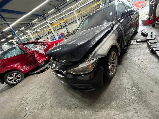 Vrakbiler auto BMW 3-serie 3 serie (F30) Sedan 330e (B48-B20A) [185kW]  (11-2015/10-2018) 2016/11